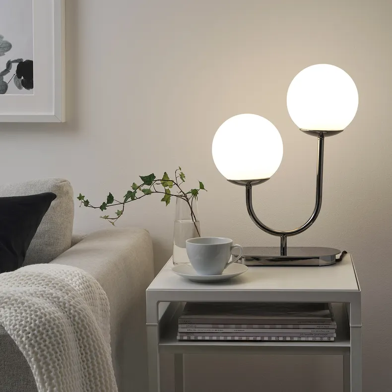 IKEA SOLHETTA СОЛЬХЕТТА, LED лампа E14 806 лм, може бути потемнілим / опалово-біла куля, 45 мм 905.493.30 фото №2
