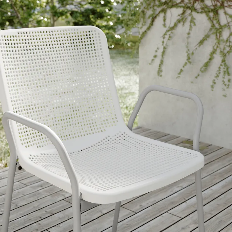 IKEA TORPARÖ ТОРПАРЕ, стіл+4 крісла з підлокітн, вуличний, білий/білий/сірий, 130 см 094.948.65 фото №4