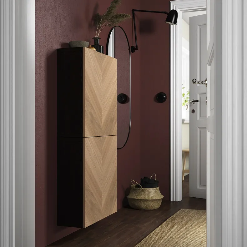 IKEA BESTÅ БЕСТО, шафа навісна із 2 дверцятами, чорно-коричневий / ХЕДЕВІКЕН дубовий шпон, 60x22x128 см 294.219.67 фото №3
