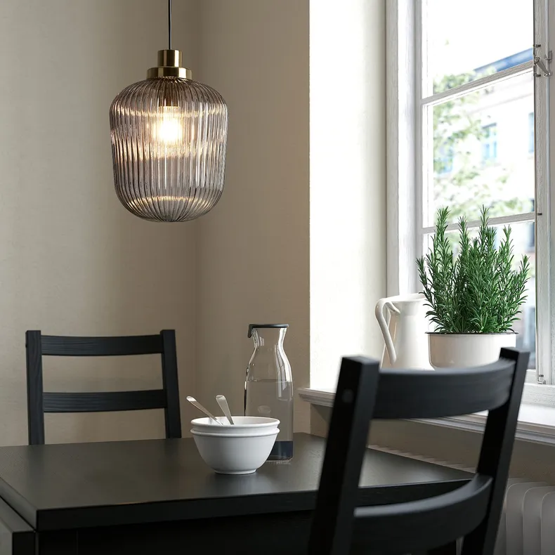 IKEA SOLKLINT СОЛЬКЛІНТ, підвісний світильник, латунь / сіре прозоре скло, 22 см 104.307.78 фото №2