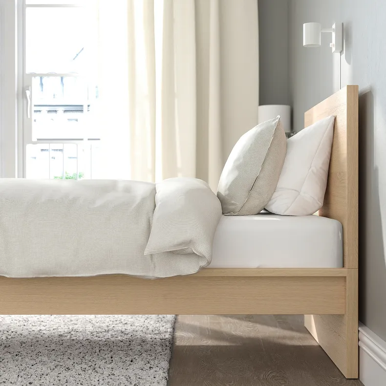 IKEA MALM МАЛЬМ, каркас кровати с матрасом, Шпон дуба, окрашенный в белый цвет / древесина твердой породы валевог, 90x200 см 195.368.36 фото №4