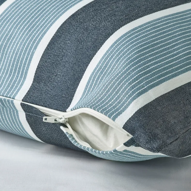 IKEA KORALLBUSKE КОРАЛЛБЮСКЕ, чехол на подушку, темно-синий светло-синий / полосатый узор, 50x50 см 105.709.81 фото №3