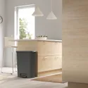 IKEA KNÖCKLA КНЕККЛА, кошик для сміття з відкидною кришкою, темно-сірий, 50 L фото thumb №6